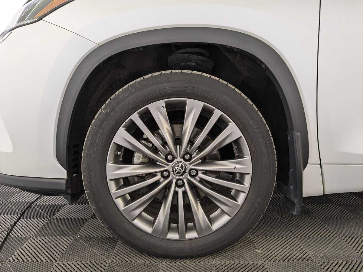 Купить Toyota Highlander с пробегом. Фото: #11