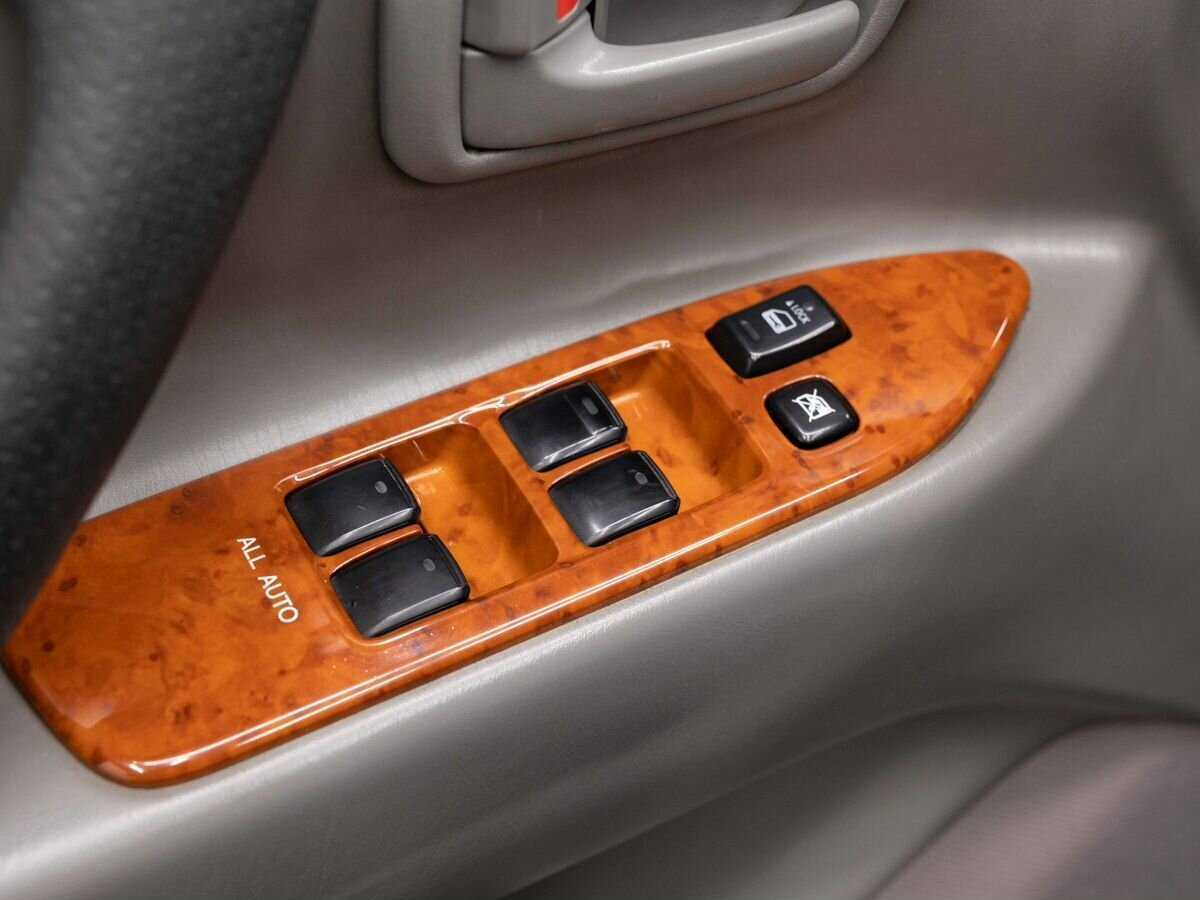 Купить Toyota Land Cruiser с пробегом. Фото: #23
