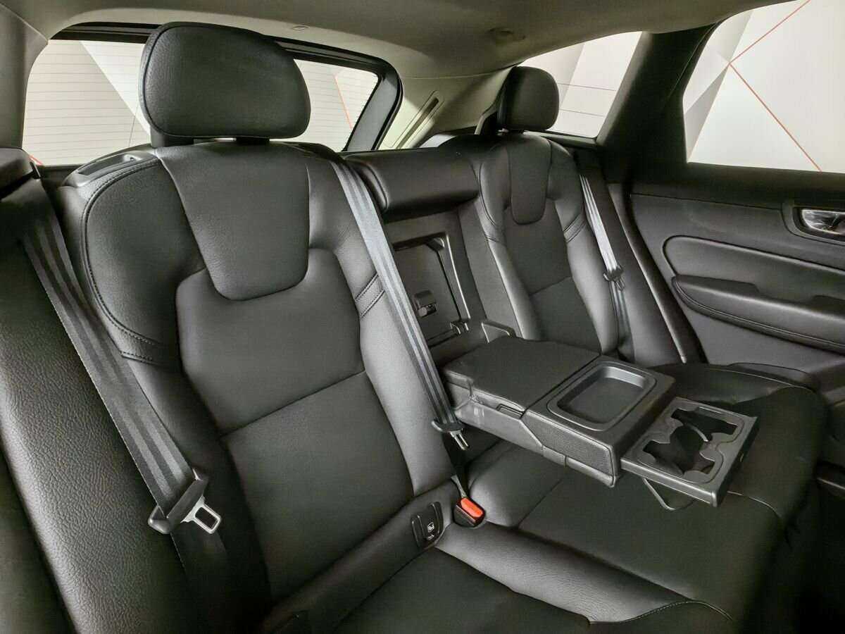 Купить Volvo XC60 с пробегом. Фото: #12