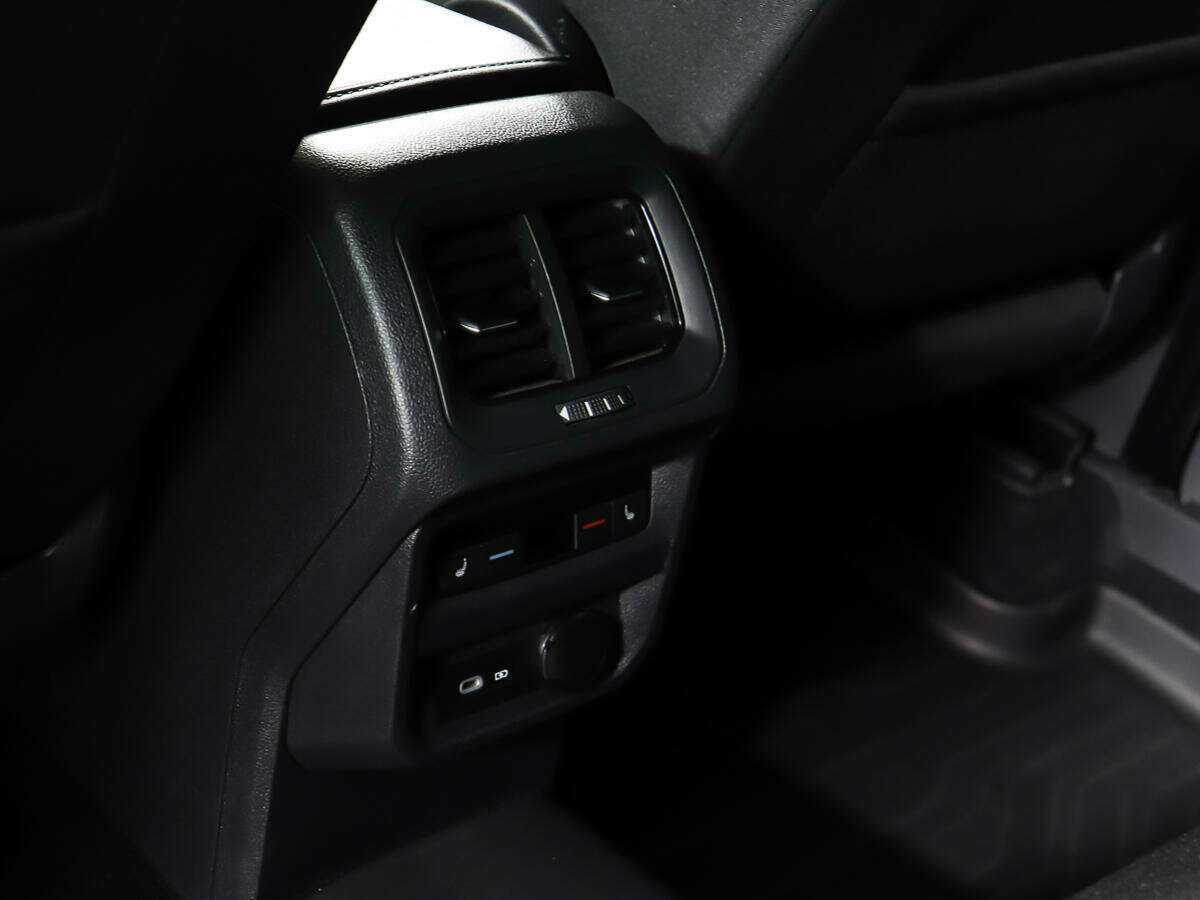 Купить Volkswagen Tiguan с пробегом. Фото: #14
