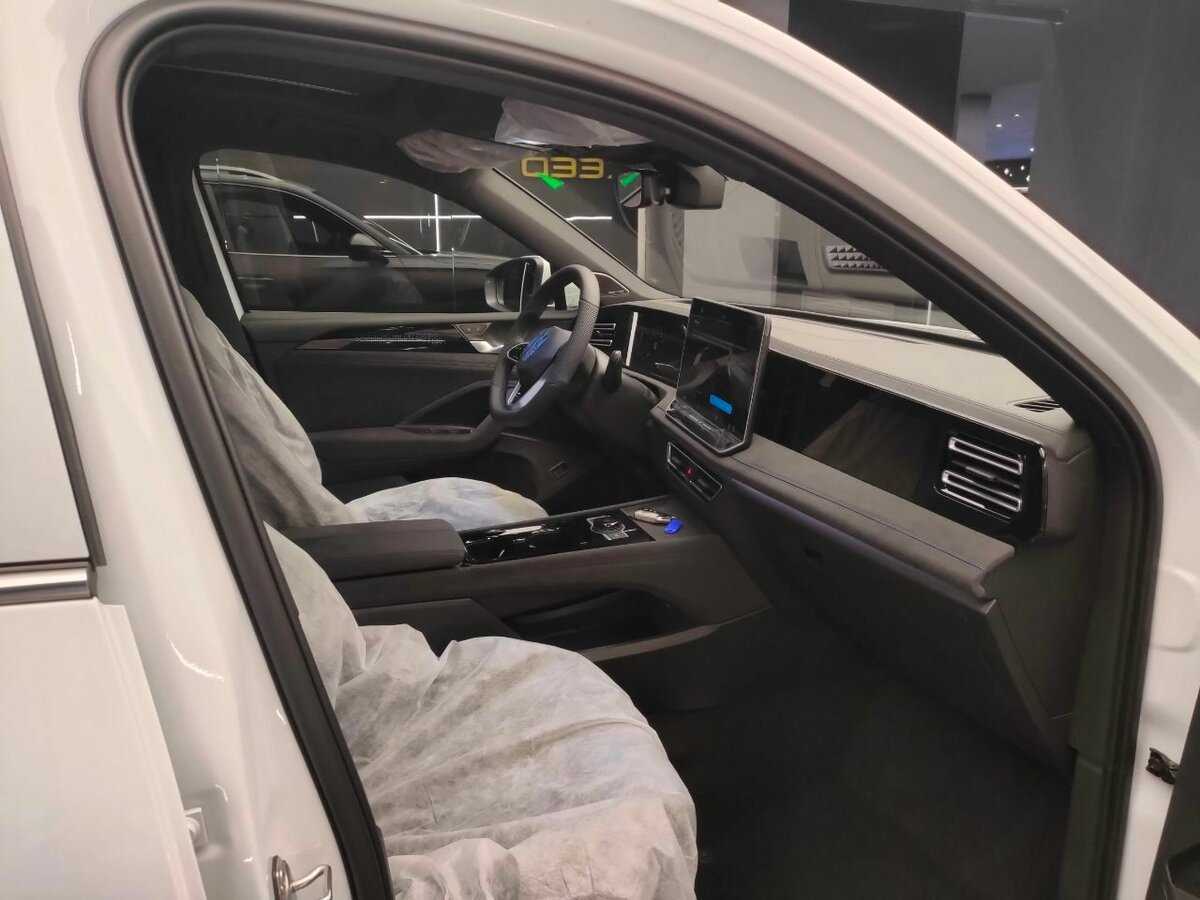 Купить Volkswagen Tiguan с пробегом. Фото: #17