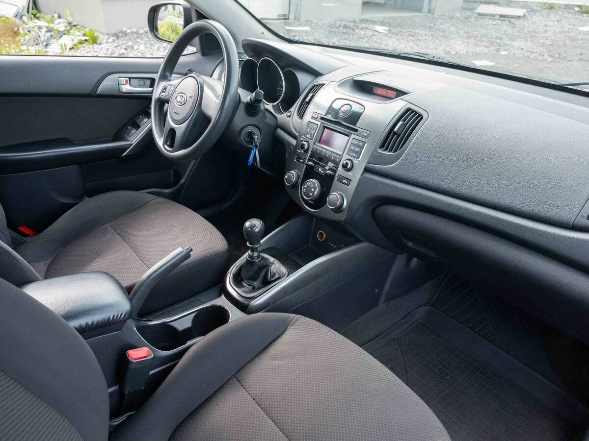 Купить Kia Cerato с пробегом. Фото: #10