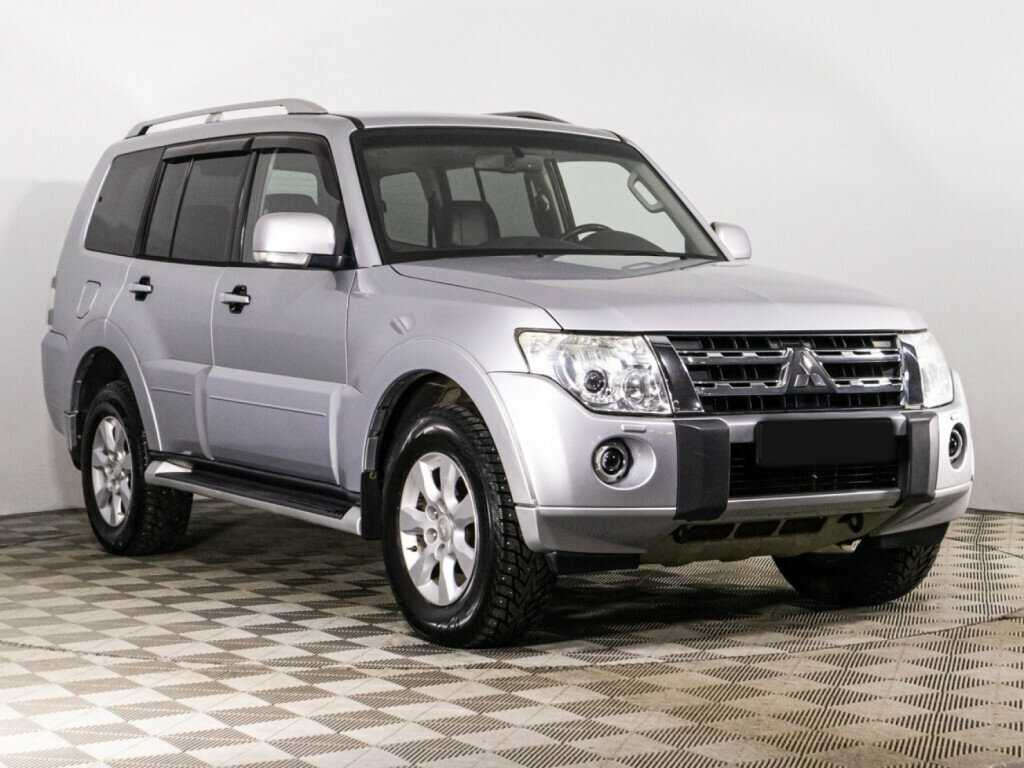 Купить Mitsubishi Pajero с пробегом. Фото: #2