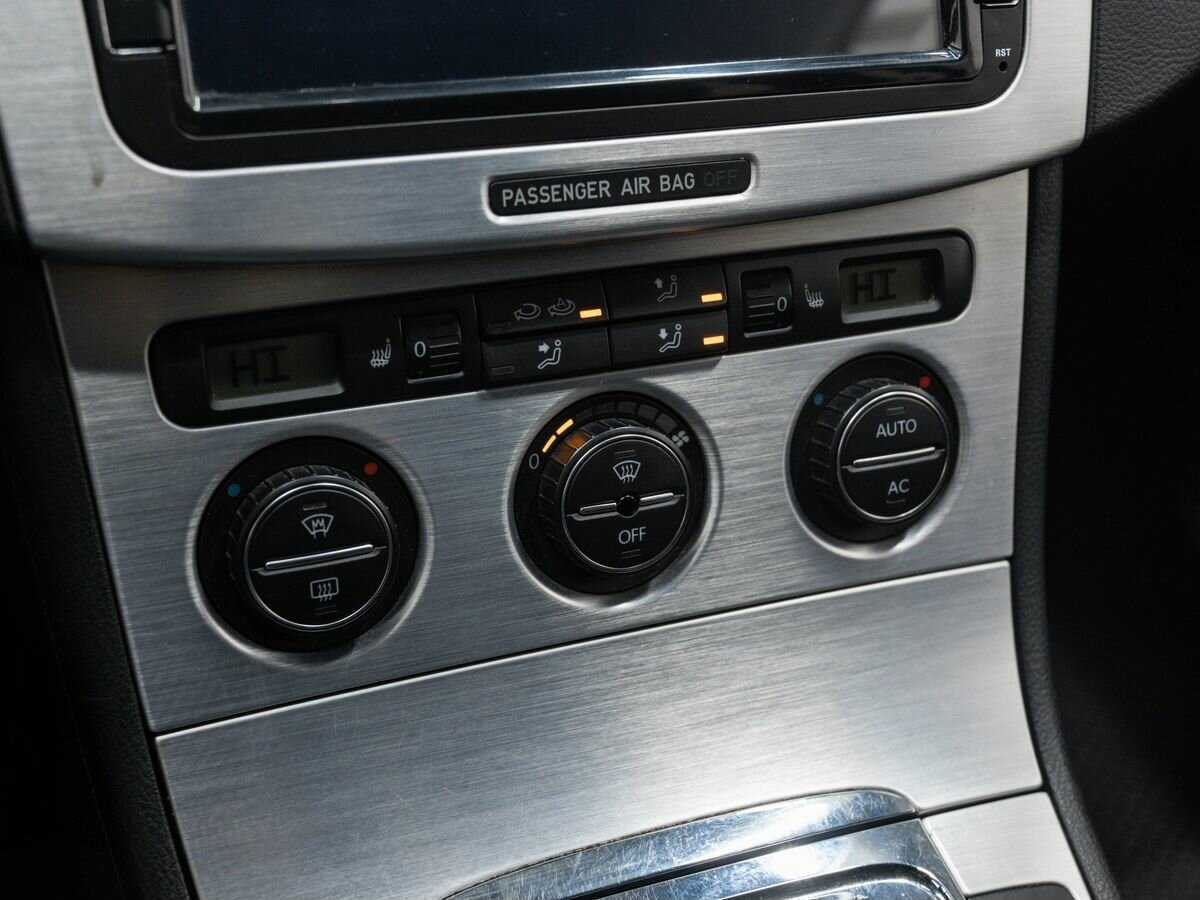 Купить Volkswagen Passat с пробегом. Фото: #16