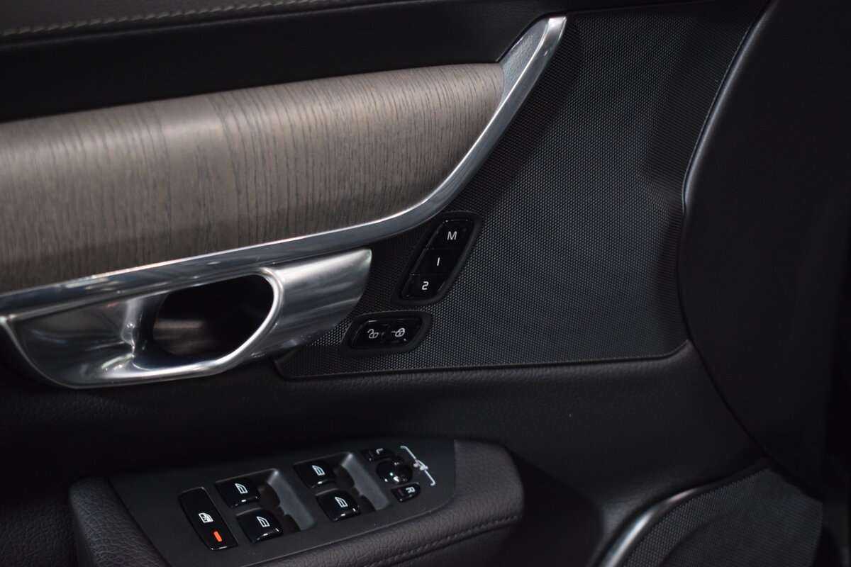 Купить Volvo S90 с пробегом. Фото: #15