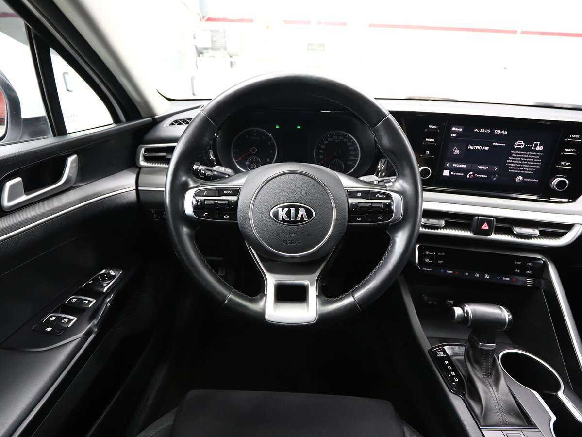 Купить Kia K5 с пробегом. Фото: #17
