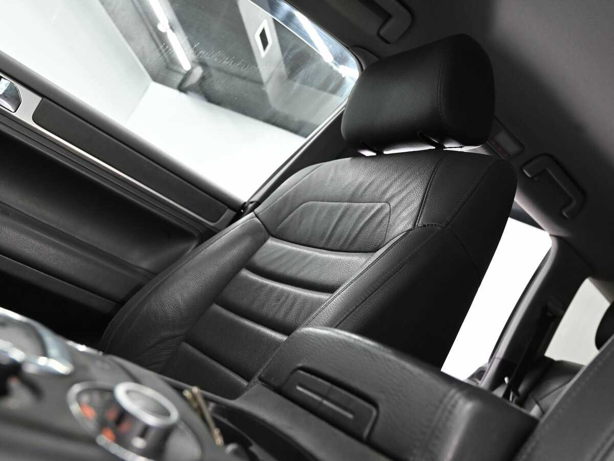 Купить Volkswagen Touareg с пробегом. Фото: #11