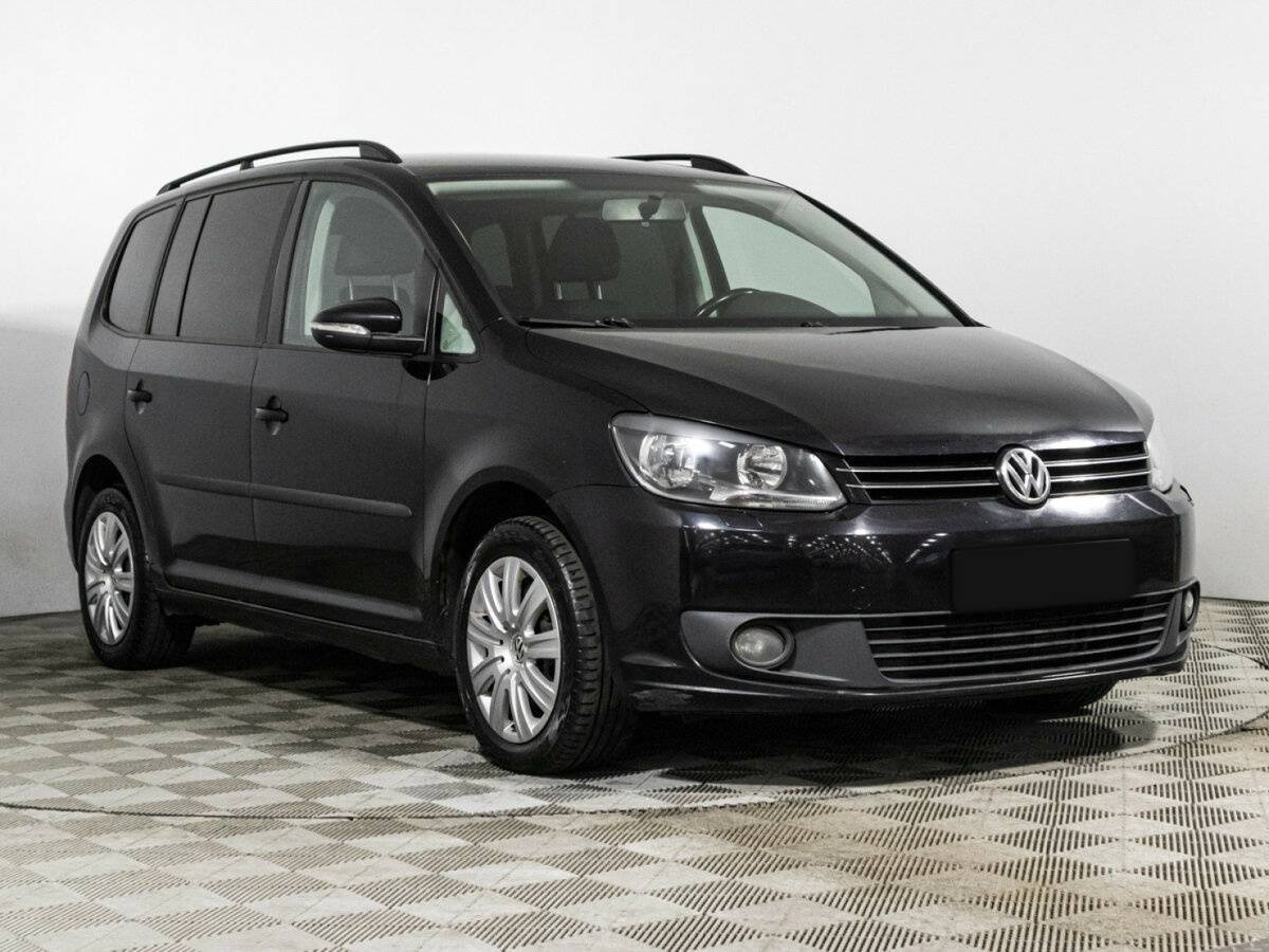 Купить Volkswagen Touran с пробегом. Фото: #2
