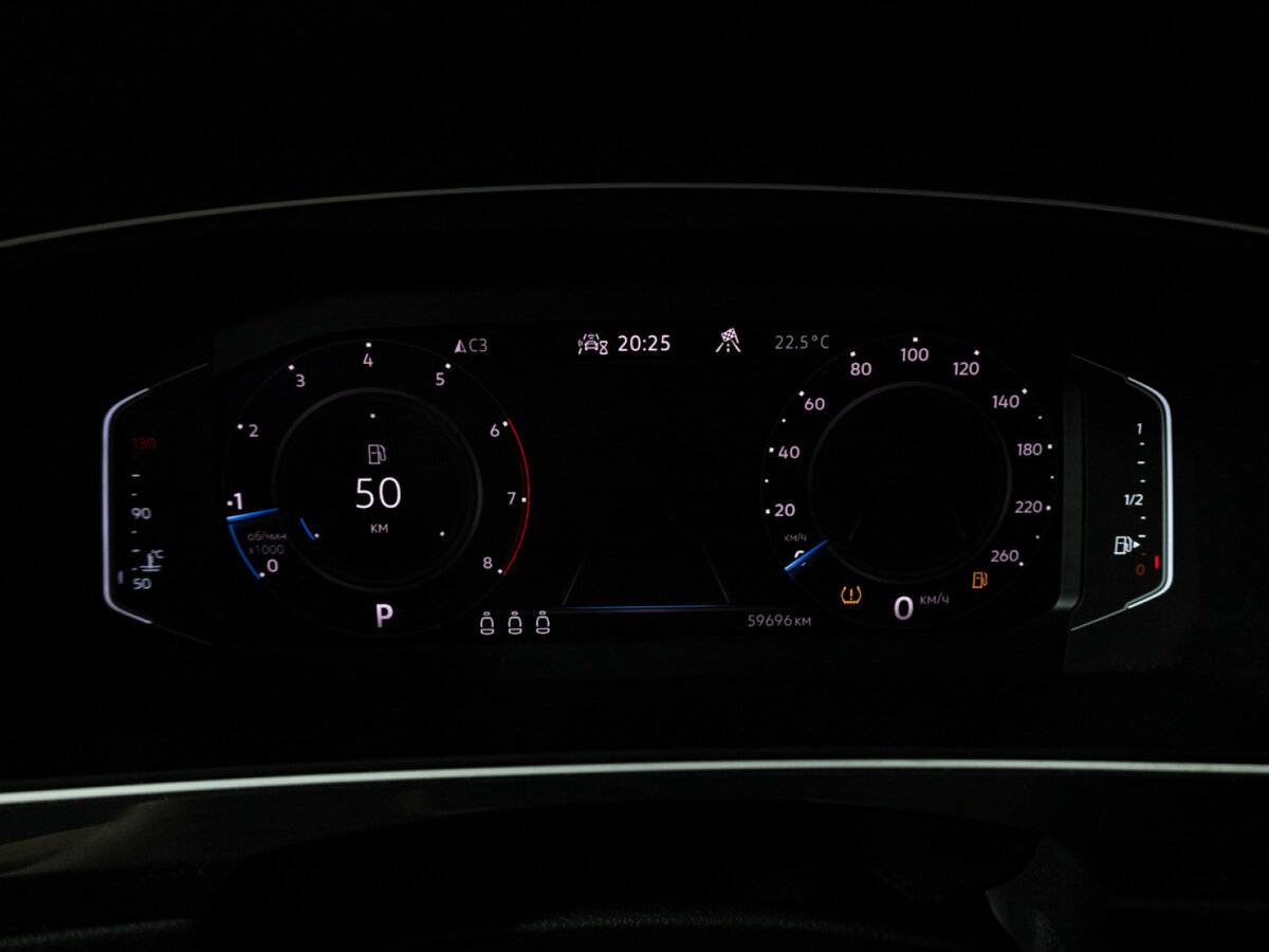 Купить Volkswagen Tiguan с пробегом. Фото: #10