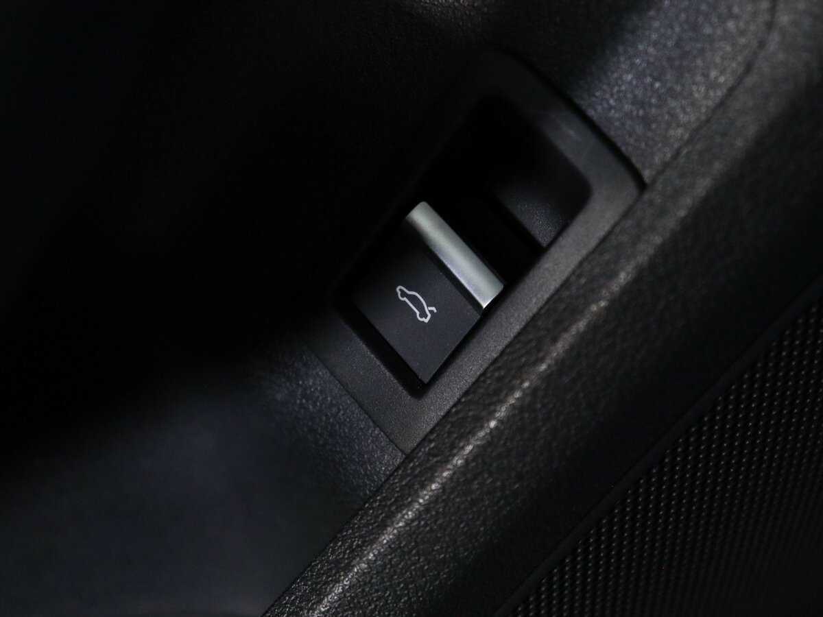 Купить Audi A4 с пробегом. Фото: #25