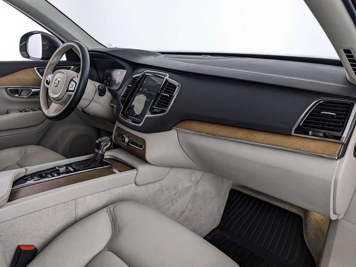 Купить Volvo XC90 с пробегом. Фото: #11