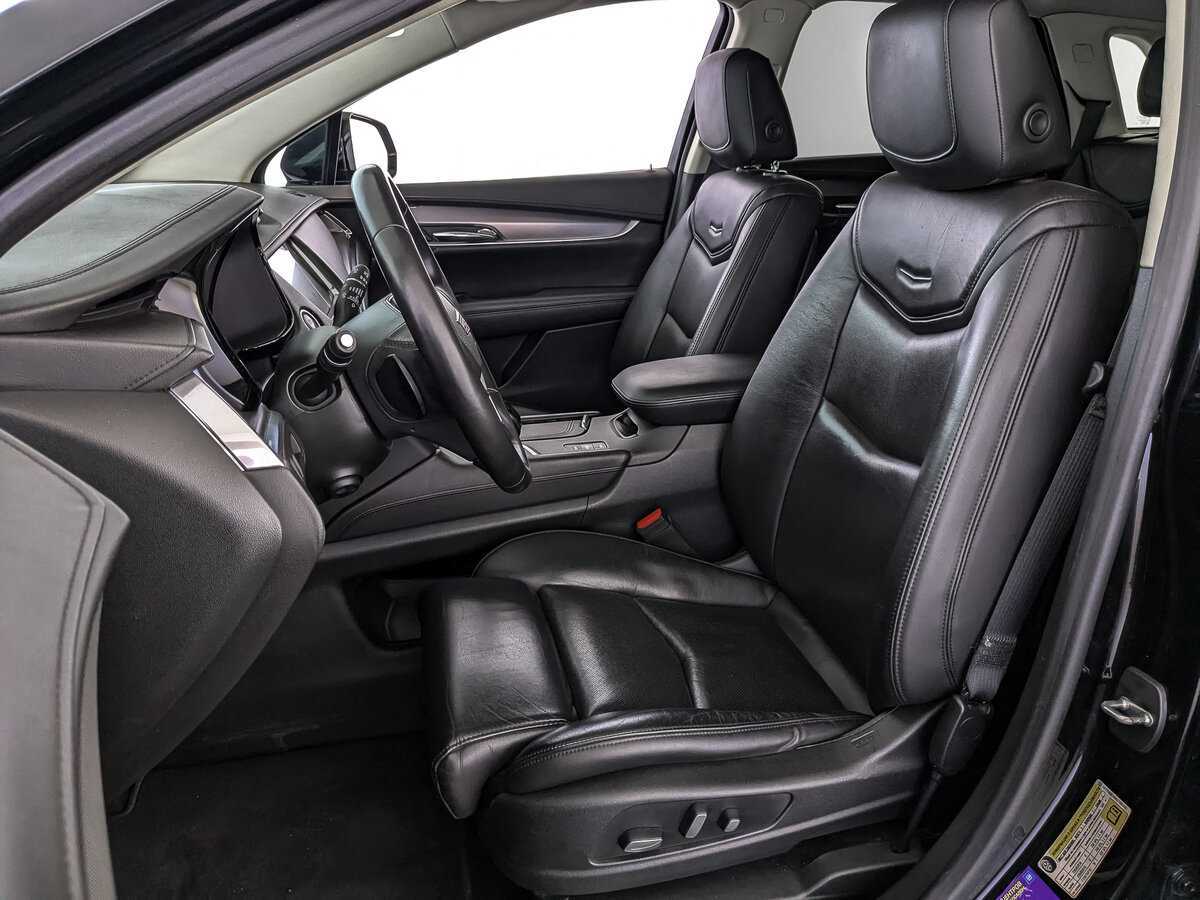 Купить Cadillac XT5 с пробегом. Фото: #18