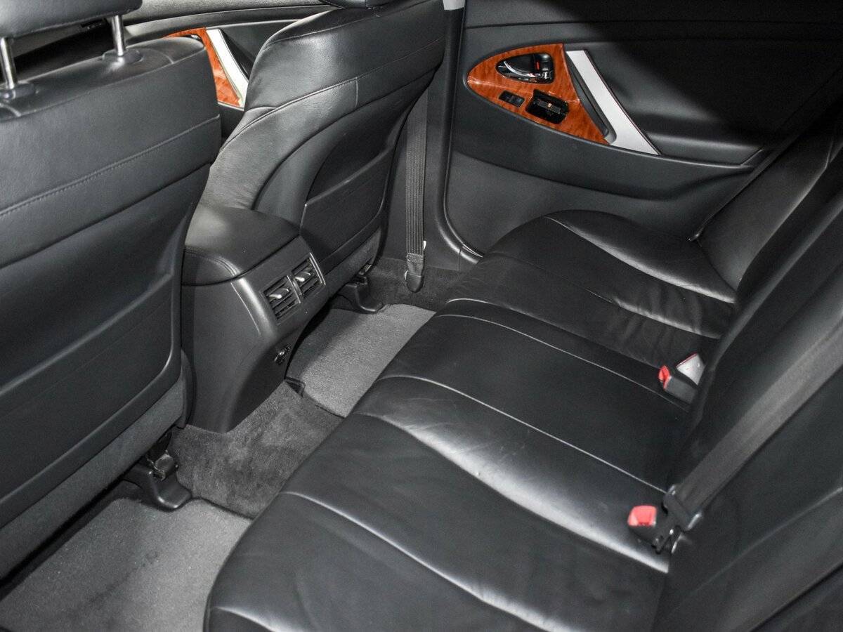 Купить Toyota Camry с пробегом. Фото: #9