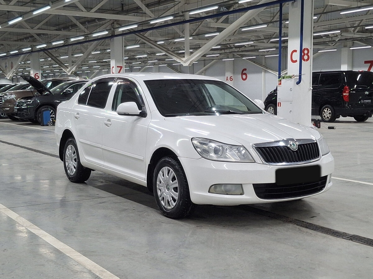 Купить Skoda Octavia с пробегом. Фото: #2