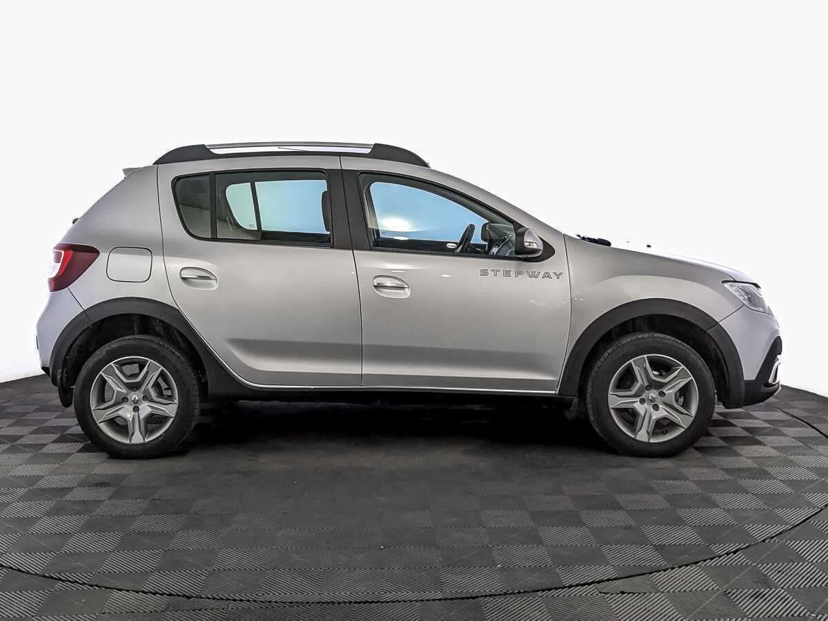 Купить Renault Sandero с пробегом. Фото: #3
