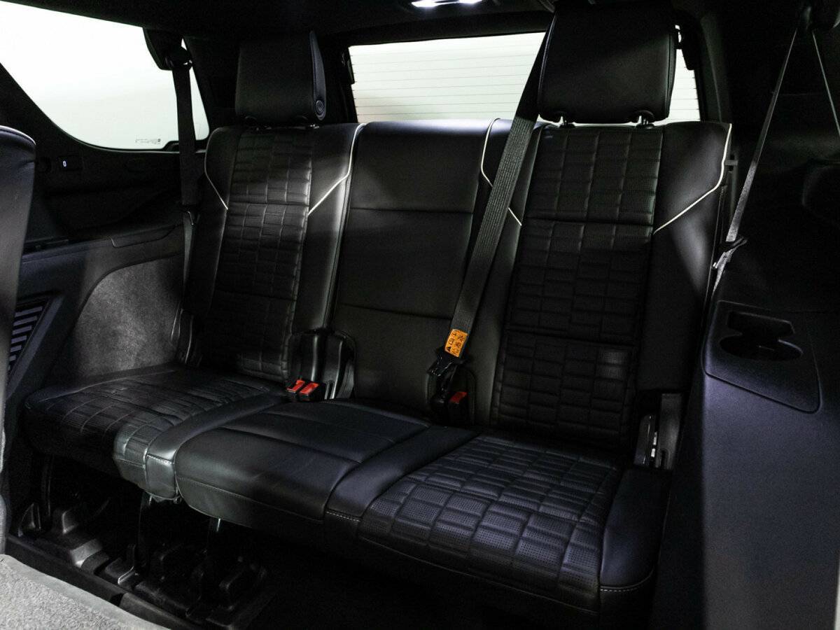 Купить Cadillac Escalade с пробегом. Фото: #20