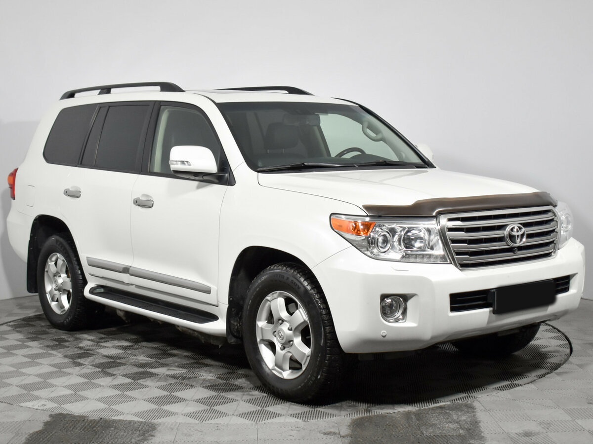 Купить Toyota Land Cruiser с пробегом. Фото: #2