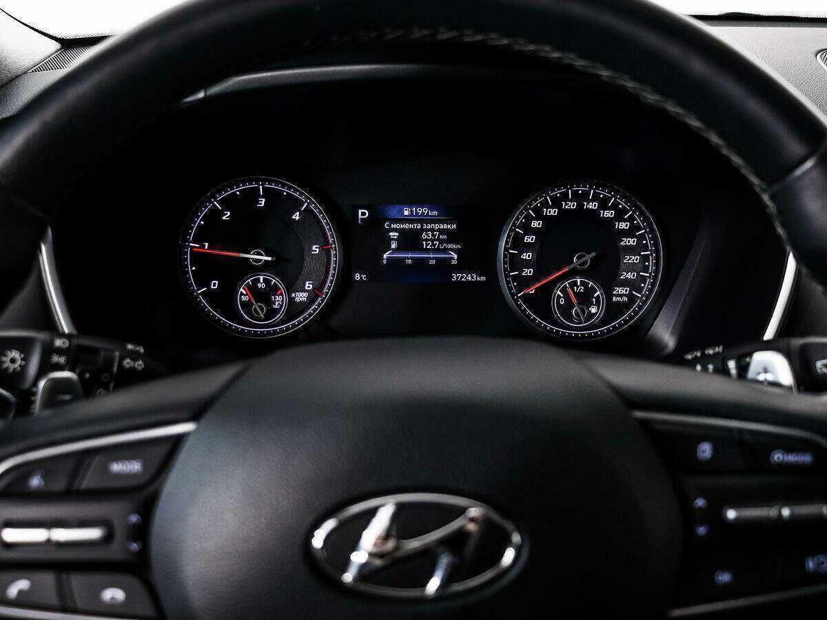 Купить Hyundai Santa Fe с пробегом. Фото: #18