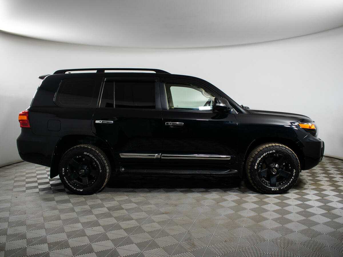 Купить Toyota Land Cruiser с пробегом. Фото: #3