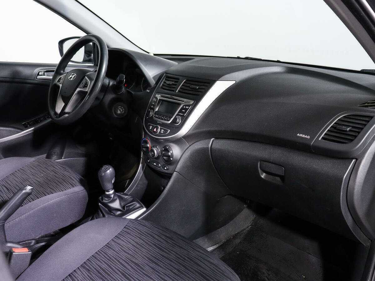 Купить Hyundai Solaris с пробегом. Фото: #9