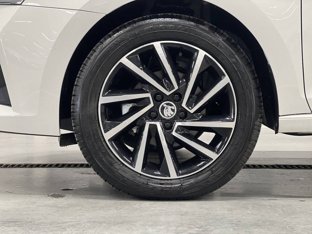 Купить Skoda Rapid с пробегом. Фото: #16