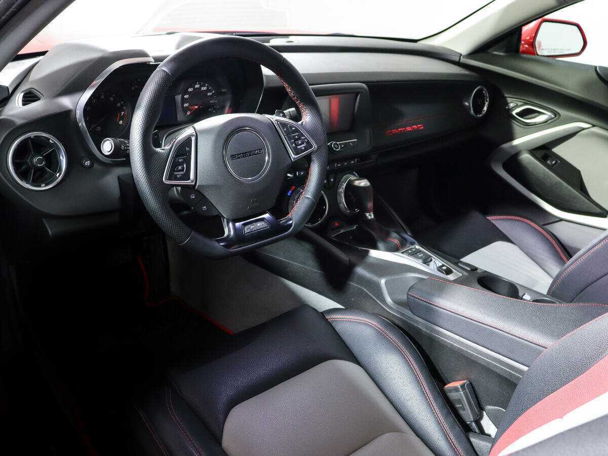 Купить Chevrolet Camaro с пробегом. Фото: #13