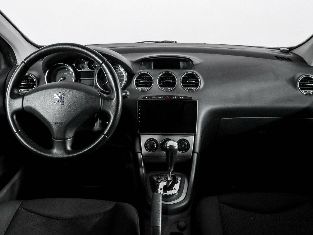 Купить Peugeot 308 с пробегом. Фото: #9