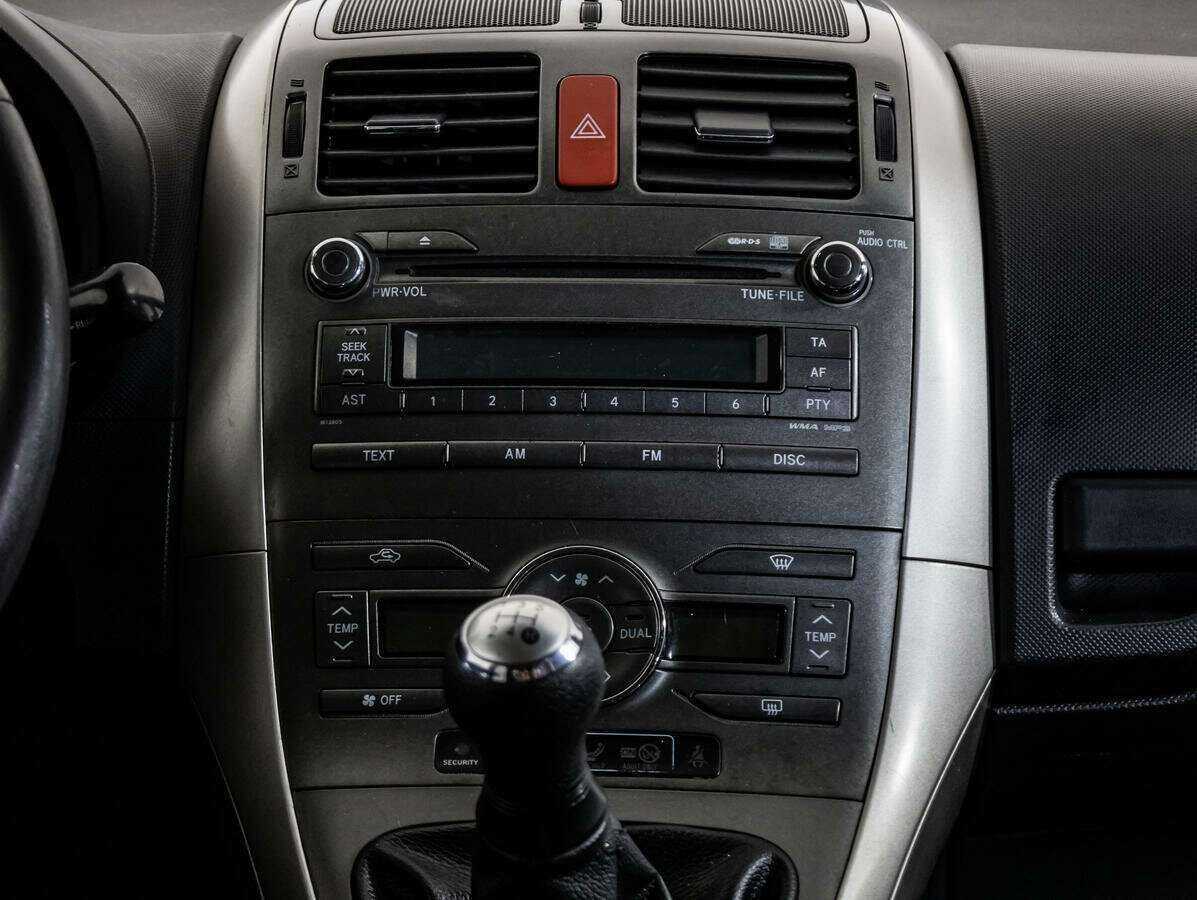 Купить Toyota Auris с пробегом. Фото: #13