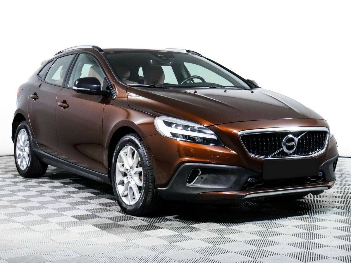 Купить Volvo V40 Cross Country с пробегом. Фото: #2