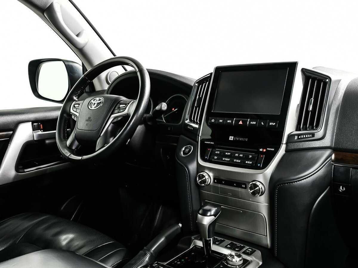 Купить Toyota Land Cruiser с пробегом. Фото: #8