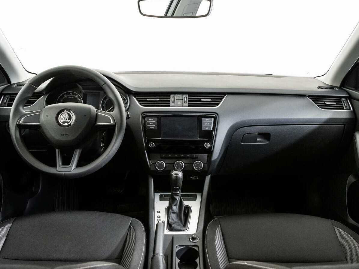 Купить Skoda Octavia с пробегом. Фото: #9
