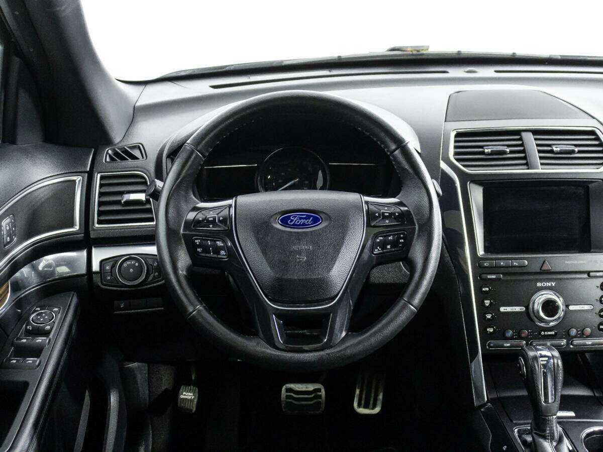 Купить Ford Explorer с пробегом. Фото: #21
