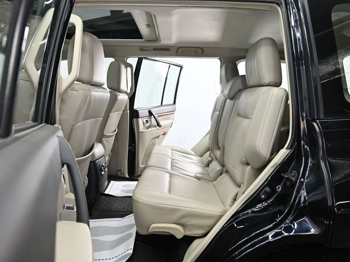 Купить Mitsubishi Pajero с пробегом. Фото: #13
