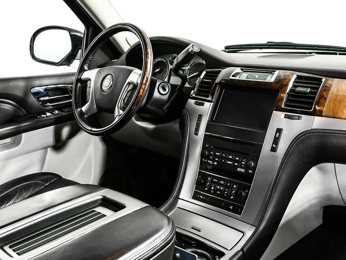 Купить Cadillac Escalade с пробегом. Фото: #8