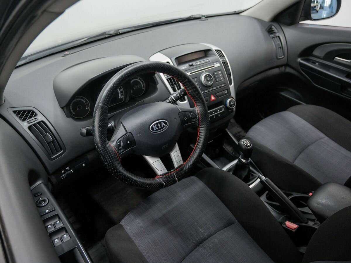 Купить Kia Ceed с пробегом. Фото: #13