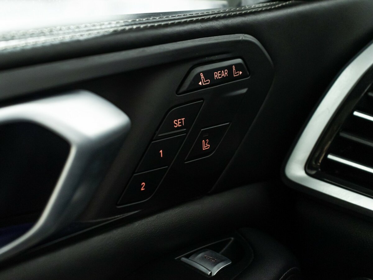 Купить BMW X7 с пробегом. Фото: #23