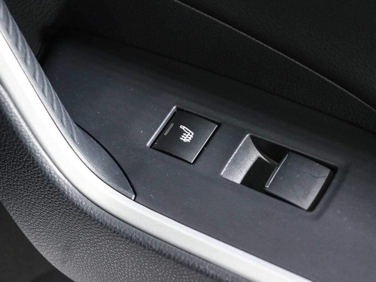 Купить Toyota RAV4 с пробегом. Фото: #16