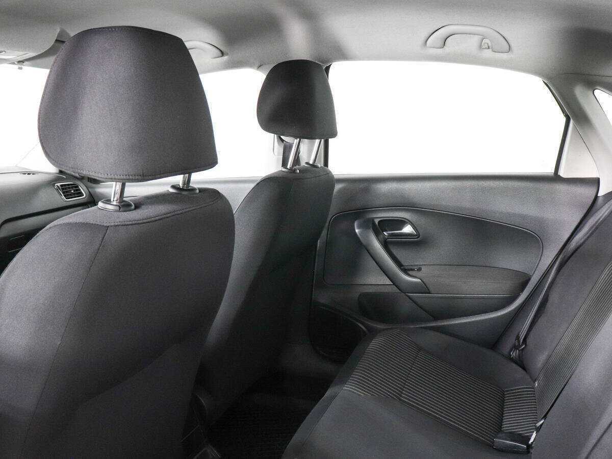 Купить Volkswagen Polo с пробегом. Фото: #11