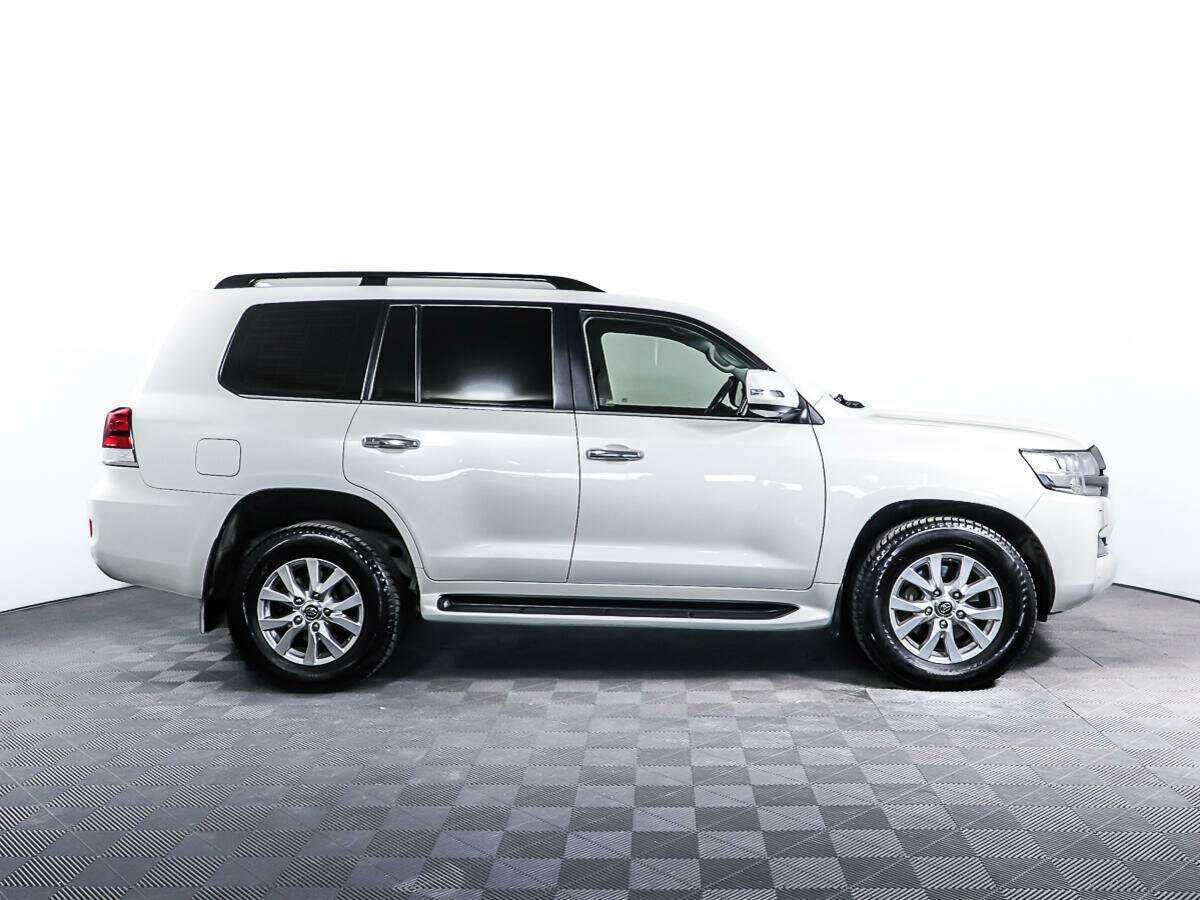 Купить Toyota Land Cruiser с пробегом. Фото: #3