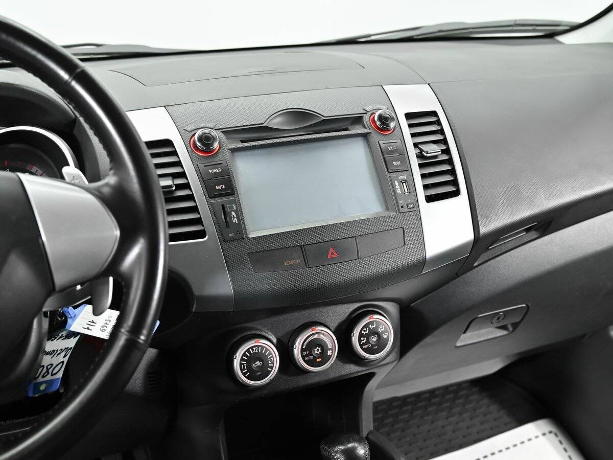 Купить Mitsubishi Outlander с пробегом. Фото: #8