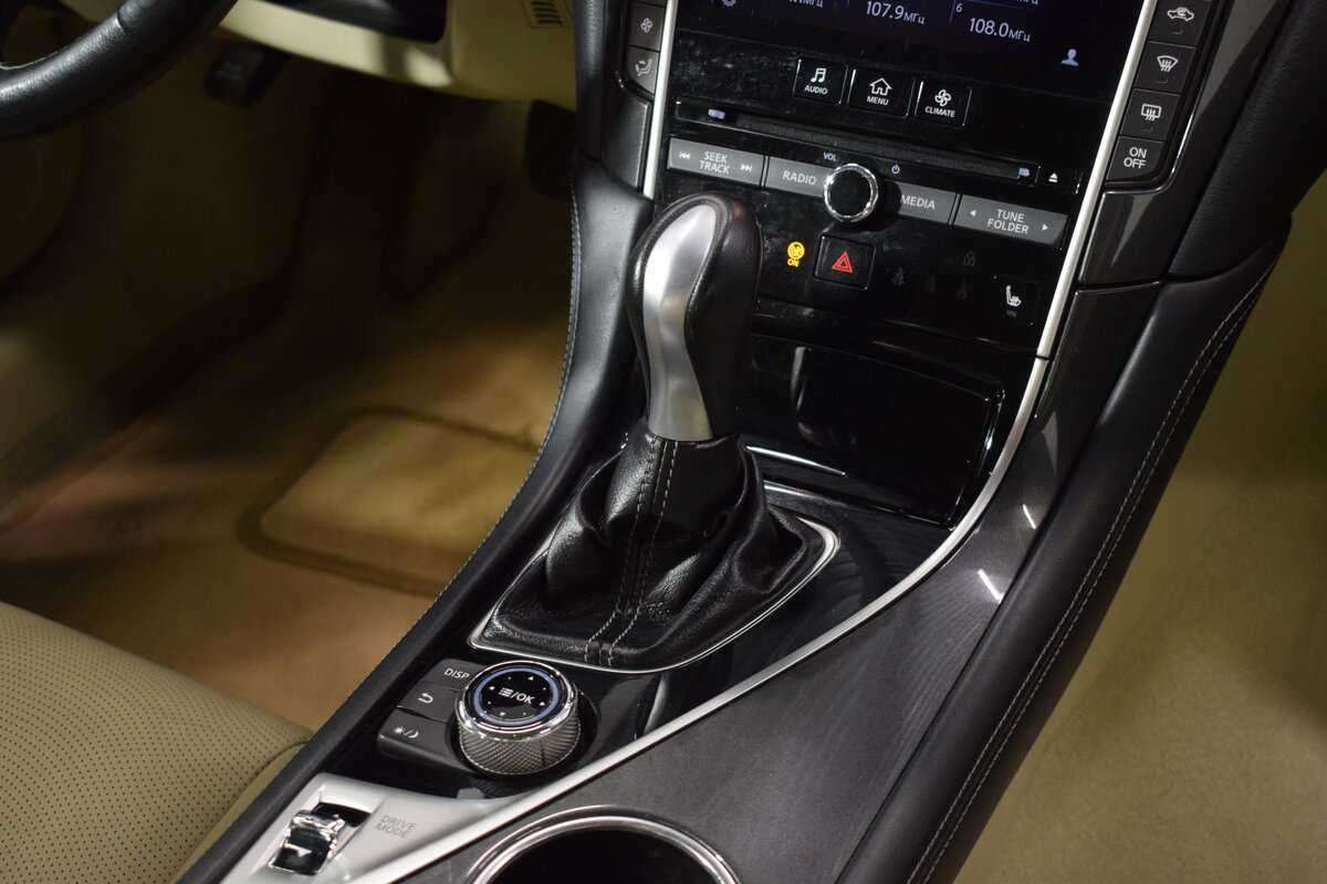 Купить Infiniti Q50 с пробегом. Фото: #22