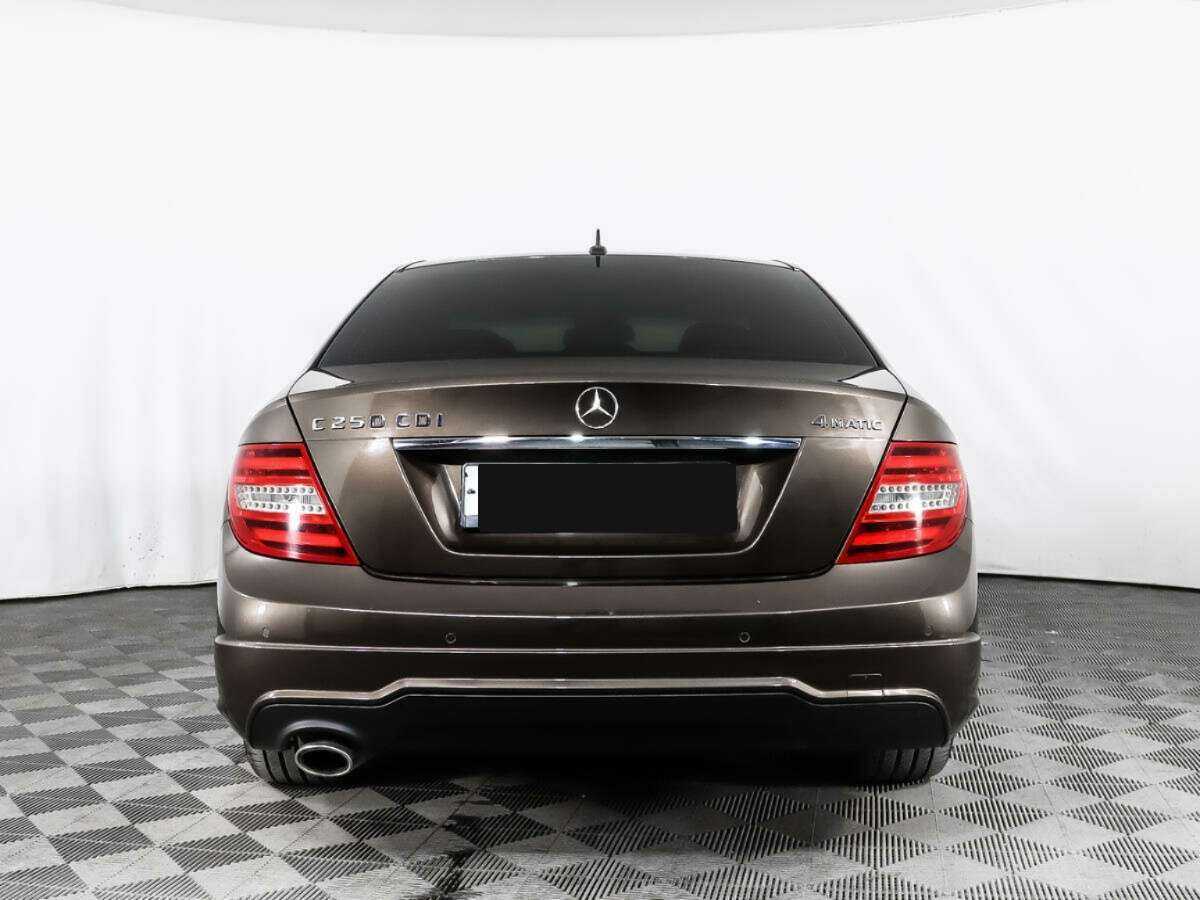Купить Mercedes-Benz C-Класс с пробегом. Фото: #4