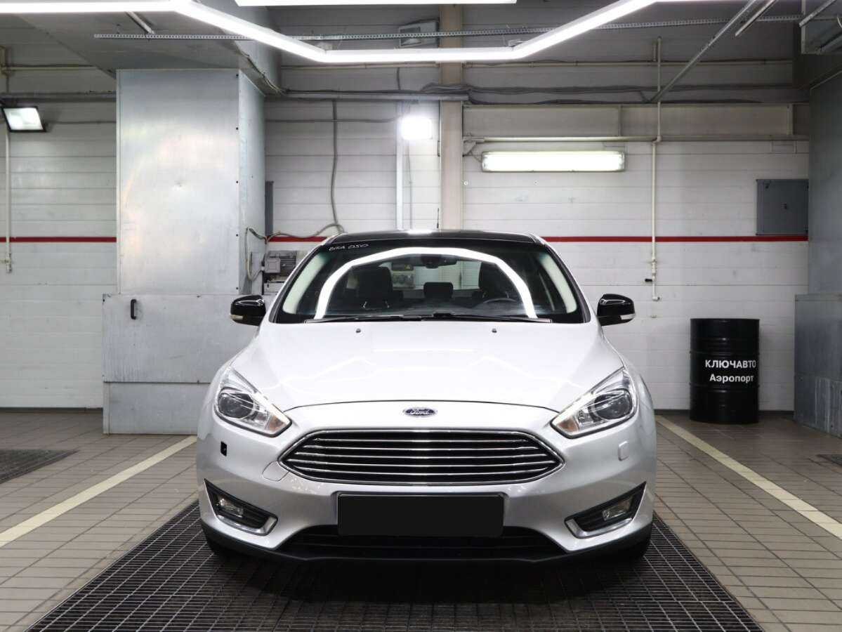 Купить Ford Focus с пробегом. Фото: #2