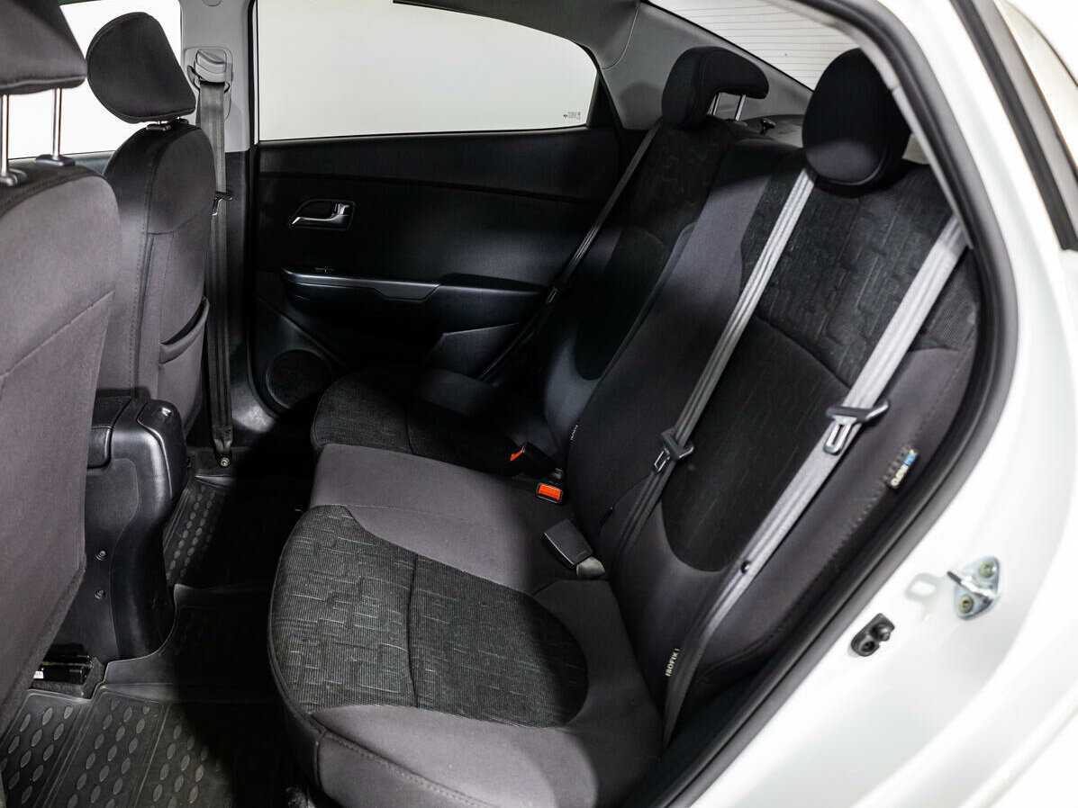 Купить Kia Rio с пробегом. Фото: #9