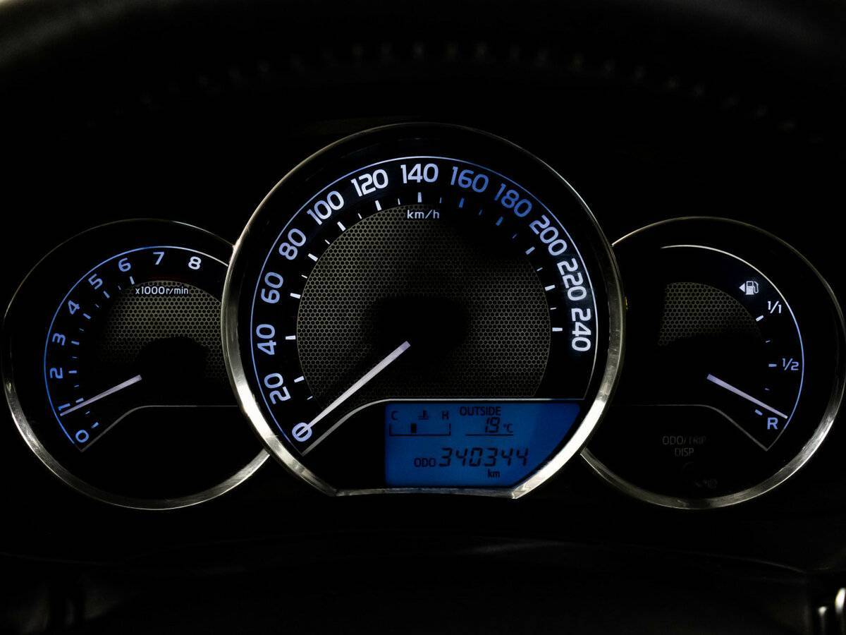Купить Toyota Corolla с пробегом. Фото: #18