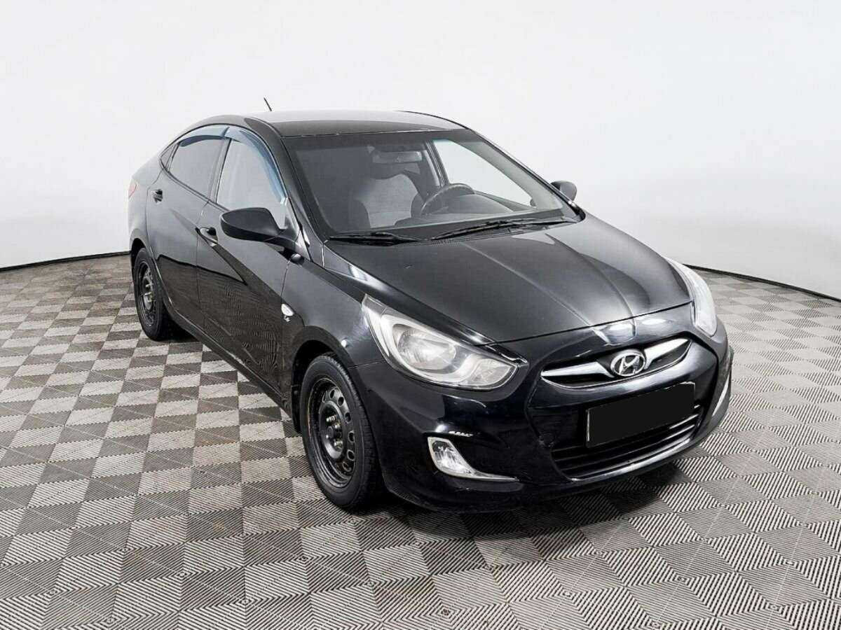 Купить Hyundai Solaris с пробегом. Фото: #2