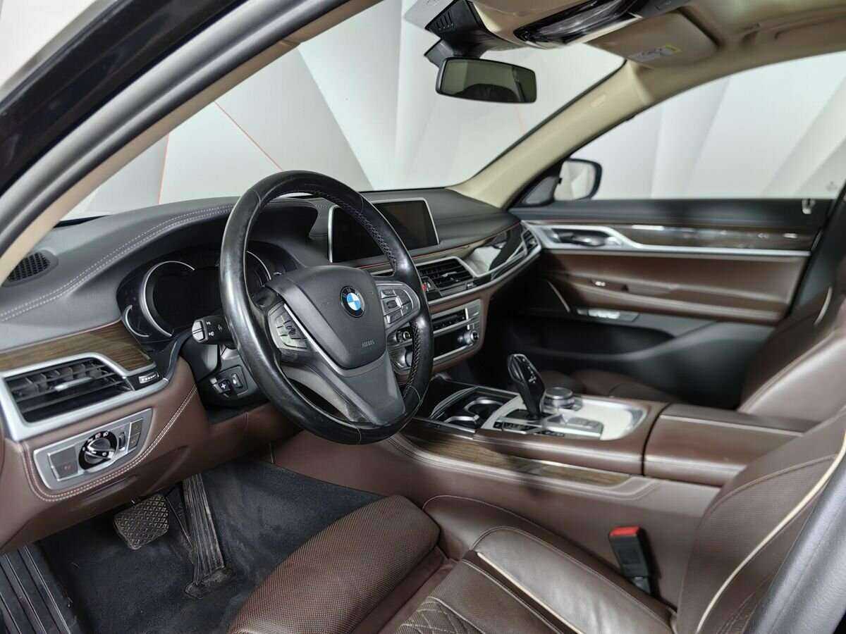 Купить BMW 7 серии с пробегом. Фото: #12