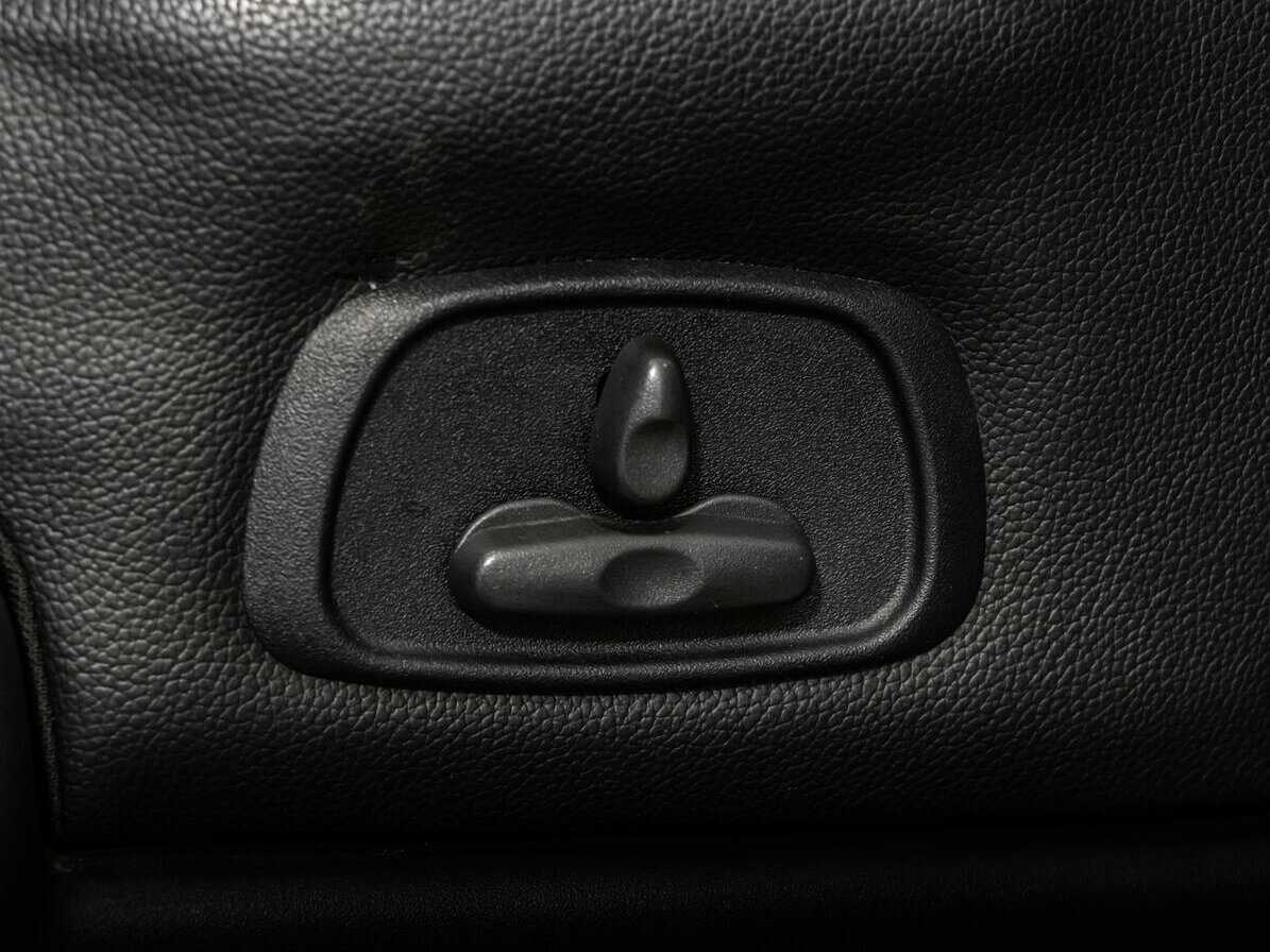 Купить Mitsubishi Pajero с пробегом. Фото: #19