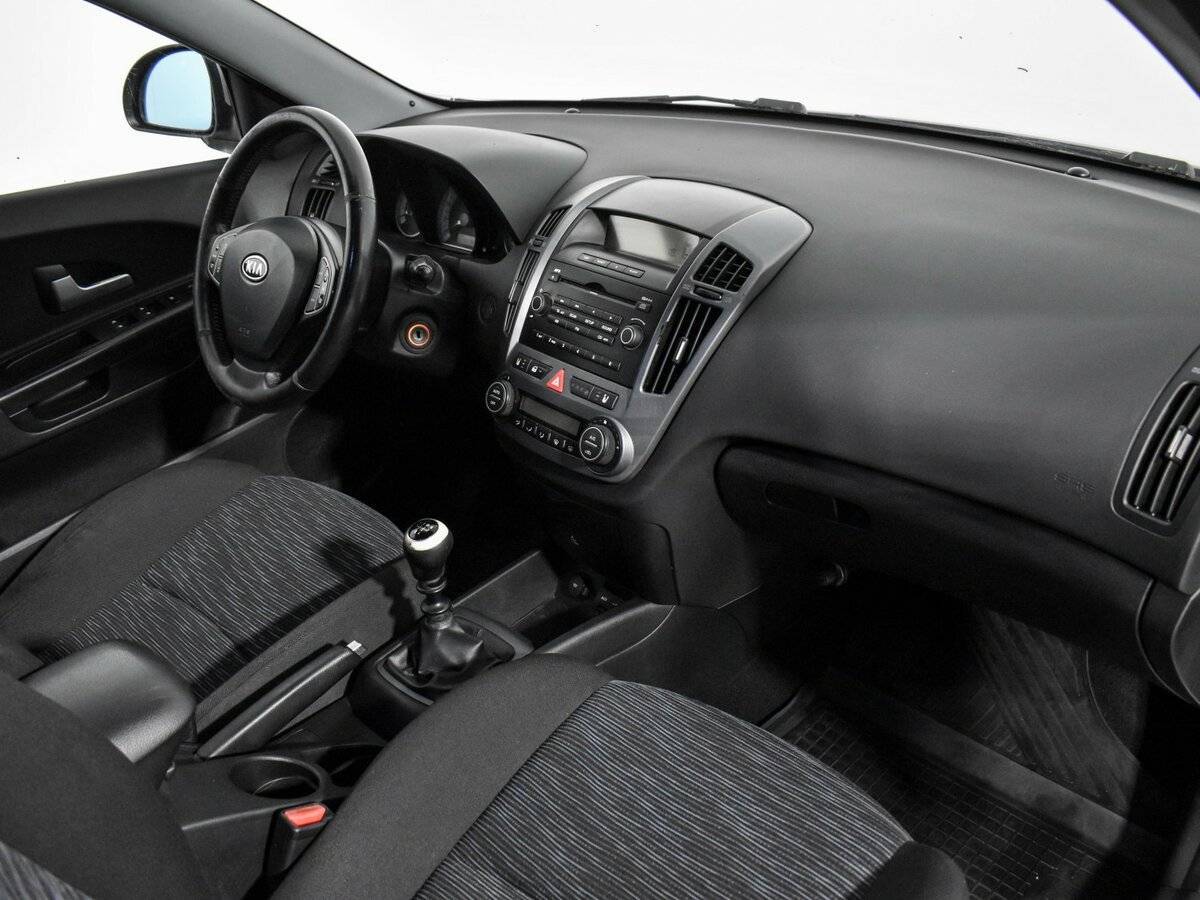 Купить Kia Ceed с пробегом. Фото: #11