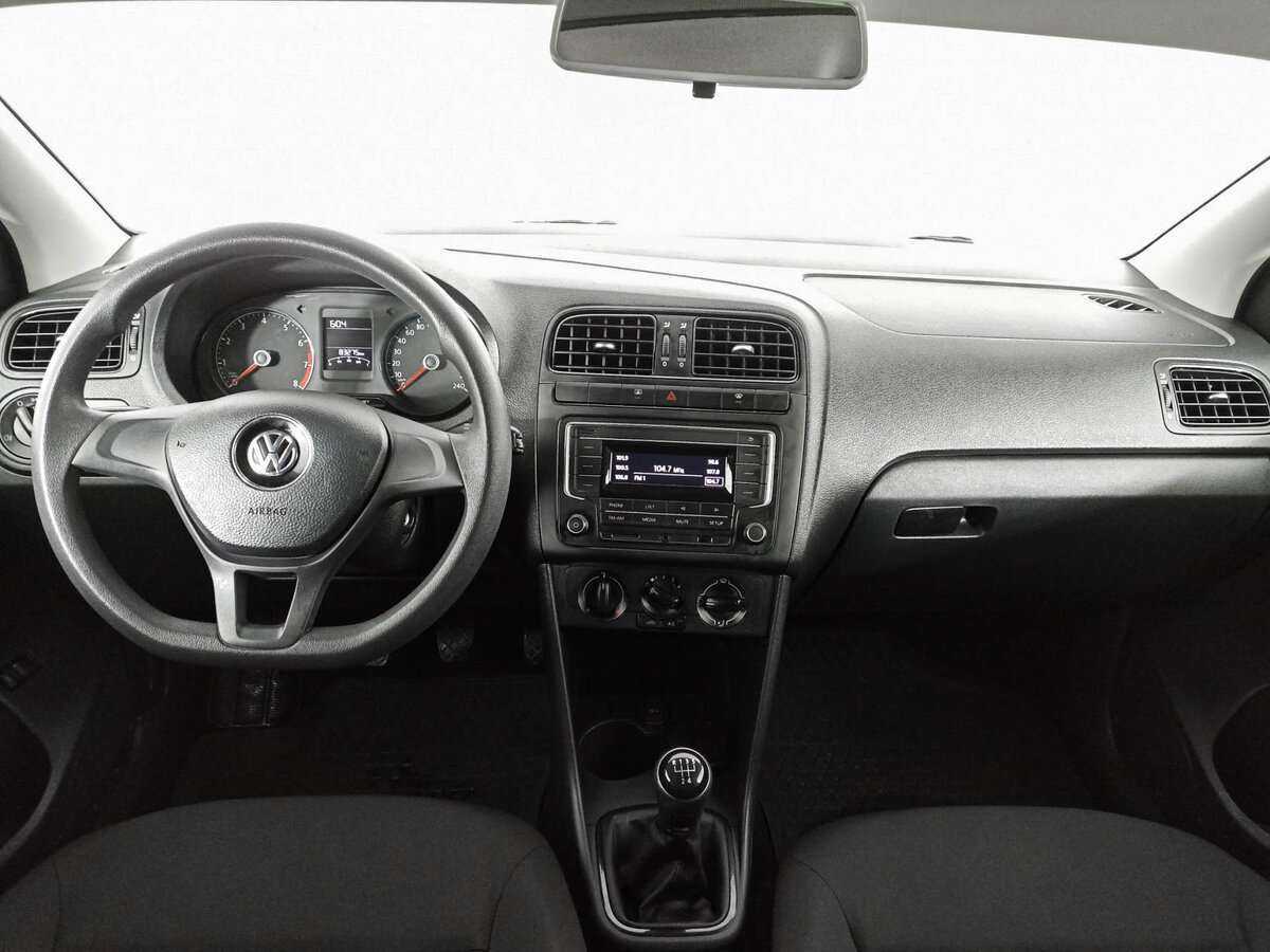 Купить Volkswagen Polo с пробегом. Фото: #10